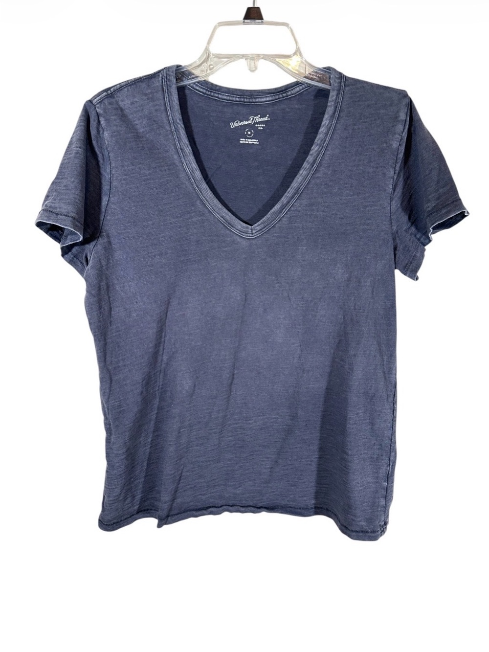 Universal Thread Y2K grey v-neck t-shirt women’s medium